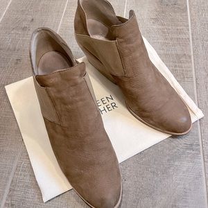 Eileen Fisher Booties Nubuck wheat.size 9